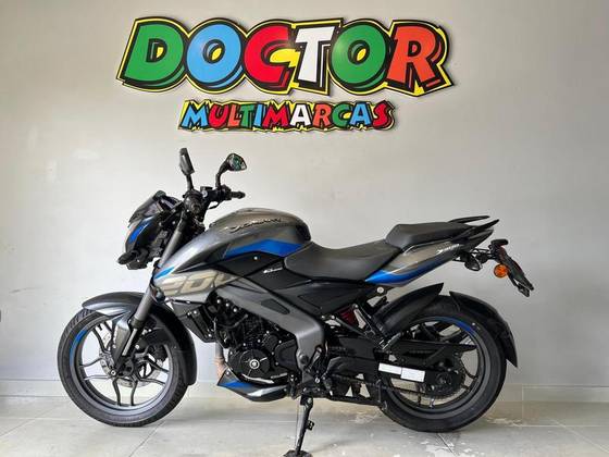BAJAJ DOMINAR 200 